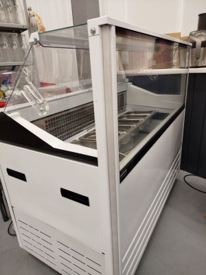 витрина для мороженого Carboma IC72 SL 1,3-1