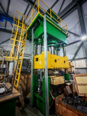 Пресс гидравлический колонный ДА2238