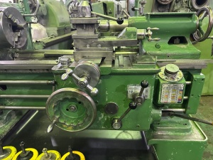 Токарный Винторезный станок VDF 44S, РМЦ 1000 мм