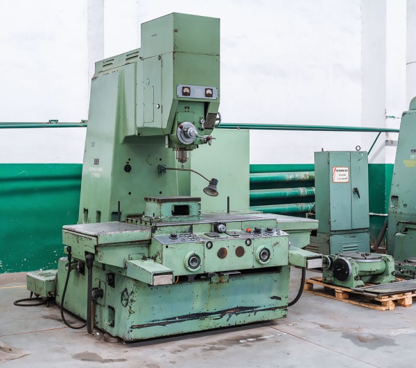 Координатно-расточной станок 2Д450