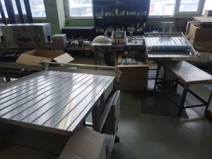 Машина для автоматического нанесения термоусадочных этикеток на конические стаканы TADBIK