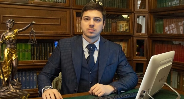 адвокат Абрамян