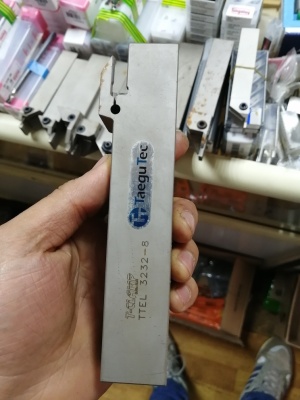 Резец канавочный отрезной Taegutec ttre резец 32Х32