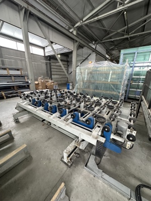 Линия резки стекла INTERMAC Genius 37 CT-A. Три стола - загрузки, раскроя и разлома