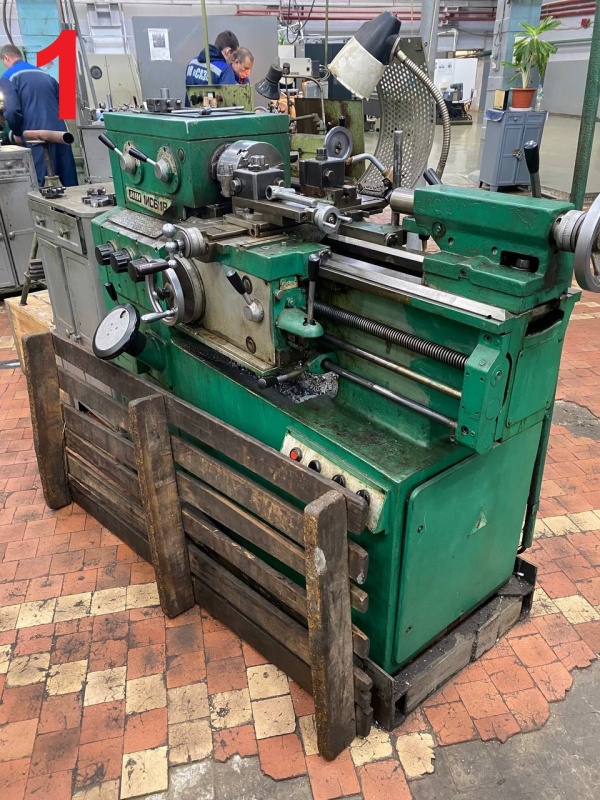 Токарно-винторезный 1ИС611В