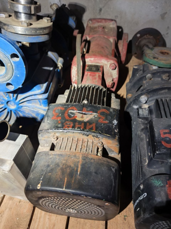 вертикальный многоступенчатый центробежный насос Grundfos. серии CR