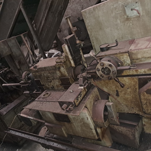 Токарно-револьверный станок 1В116