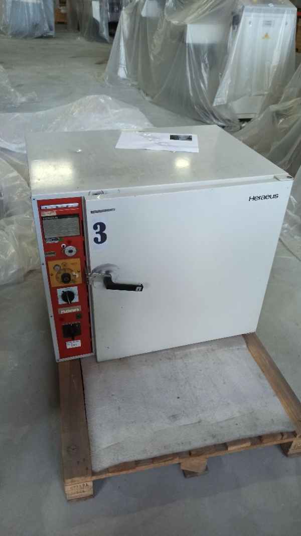 Термошкаф Heraeus D-6450 typ LUT 5050EK