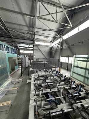 Линия резки стекла INTERMAC Genius 37 CT-A. Три стола - загрузки, раскроя и разлома