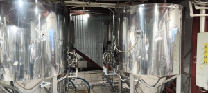 Цилиндро-конический бродильный аппарат (ЦКТ) объёмом 2200 литров, изготовленный из нержавеющей стали, с двумя контурами охлаждения