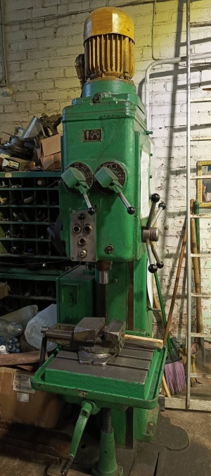 Универсальный вертикально-сверлильный станок СВО-701