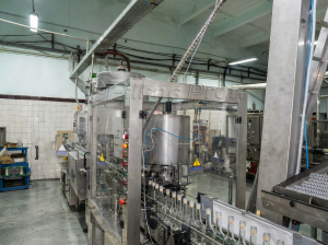 Автомат укупорочный роторный Камю, 7000 бут/ч