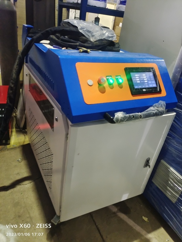 Ручной волоконный лазерный сварочный аппарат RBQLTY 2000W