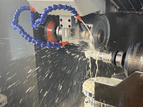 5 осевой заточной станок с ЧПУ FSN-CNC.R