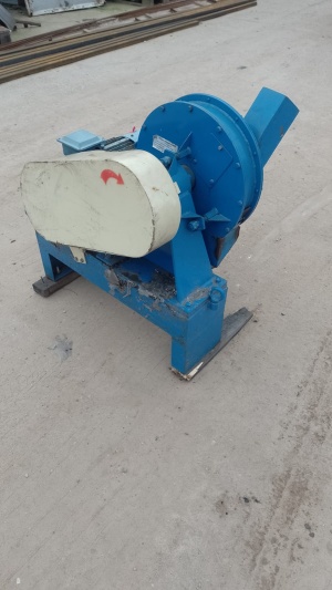 Машина для производства коптильной щепы