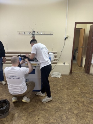 Станок по пошиву перчаток