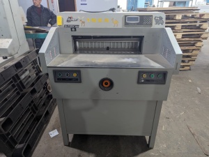 Бумагорезательная машина BOWAY BW-670V