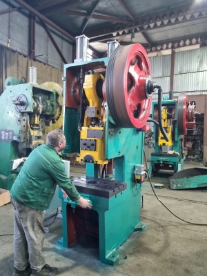 пресс кривошипный КД2128К