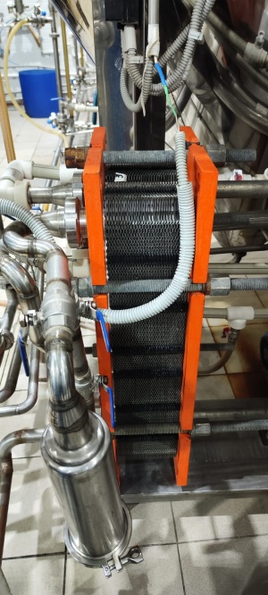 Разборный пластинчатый теплообменник Alfa Laval промышленного назначения