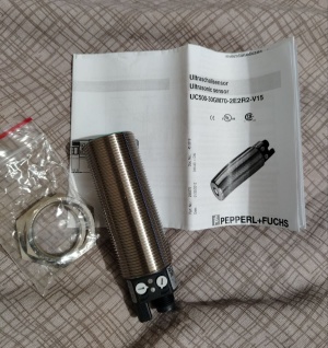 Ультразвуковой датчик расстояния UC500-30GM70-2E2R2-V15