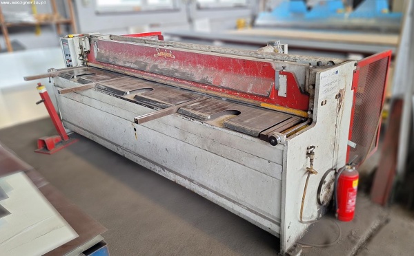 Электромеханические гильотинные ножницы BAYKAL RGS 3150x3