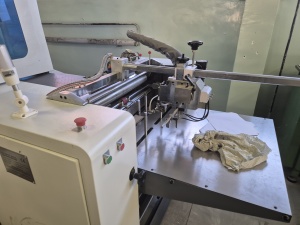 Крышкоделка-автомат DS650PK, 2024 г.в. - клеемазка с роботом Yamaha