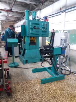 линию штамповки на базе кривошипного пресс КЕ2130А