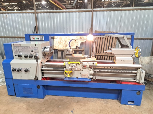 токарный станок 16К25Г РМЦ 1400 с ГАП - выемкой в станине