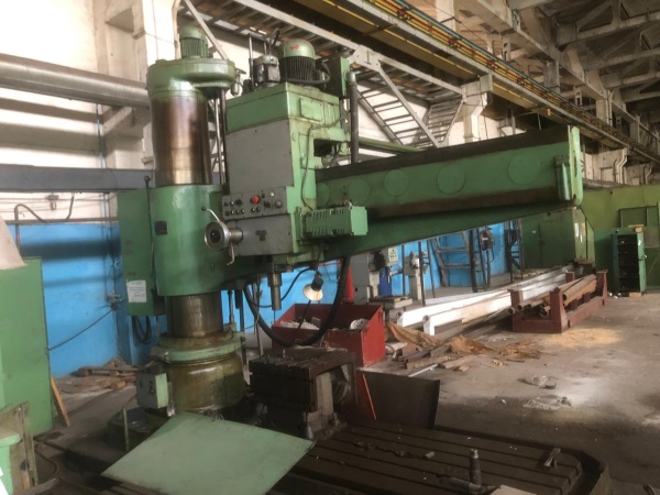 Радиально-сверлильный станок 2А576 в рабочем состоянии