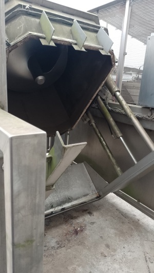 миксер для пастообразных продуктов с поворотной чашей на раме