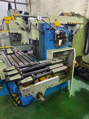 Широкоуниверсальный фрезерный станок, новый (аналог 6т83ш), FU 401 2007 г.в