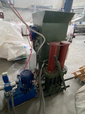 Вертикальний компактор пінополістиролу КПВ-600 – Стан нового! Пресс-компактор для прессования отходов (пенопласта, пластика)