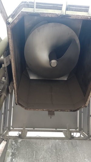 миксер для пастообразных продуктов с поворотной чашей на раме