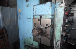 Горизонтально-расточной станок 2622В в рабочем состоянии