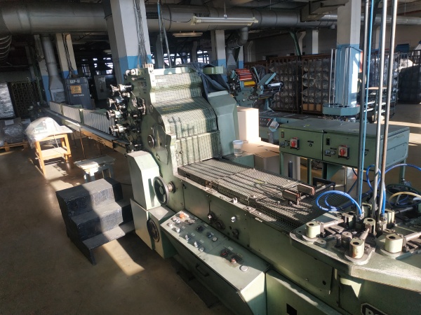 Печатная машина для печати на крышках POLYTYPE