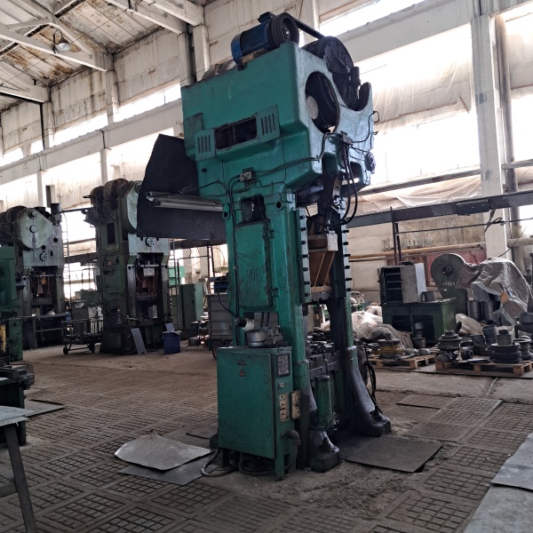 Продаётся однокривошипный пресс закрытого двойного действия К480С в рабочем состоянии, усилие 63 тн