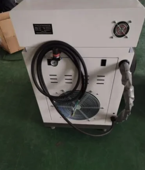 Аппарат лазерный для чистки металла 2000 ВТ