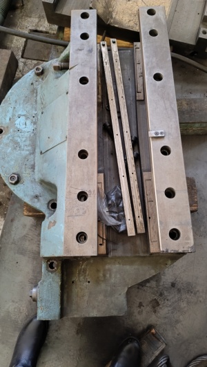 сани и суппорта для станков 1525 и 1532 (Краснодар)