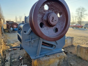 Щековая дробилка СМД-108 (30 м3/ч, 250х900)