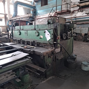 Продаём пневмомеханическую гильотину модели Erfurt ScTP 10x2500