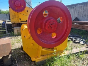 Щековая дробилка СМД-108 (30 м3/ч, 250х900)