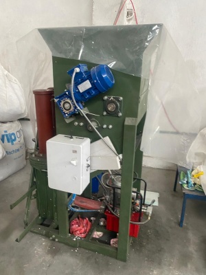 Вертикальний компактор пінополістиролу КПВ-600 – Стан нового! Пресс-компактор для прессования отходов (пенопласта, пластика)