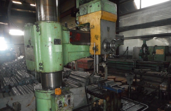 Радиально-сверлильный станок 2М55