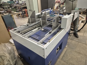 Самонаклад, для позиционирования сторонок переплетной прышки