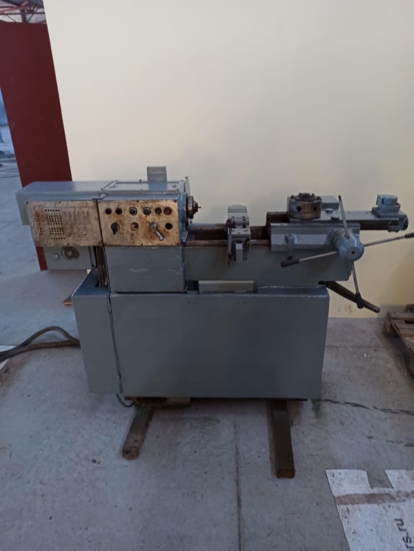 Токарно-револьверный станок 1Е316