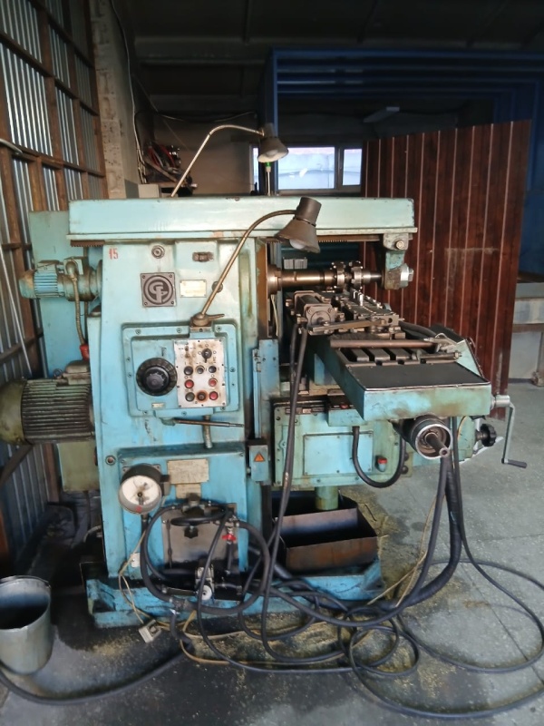 Продаём горизонтально-фрезерный станок модели 6Т82Г