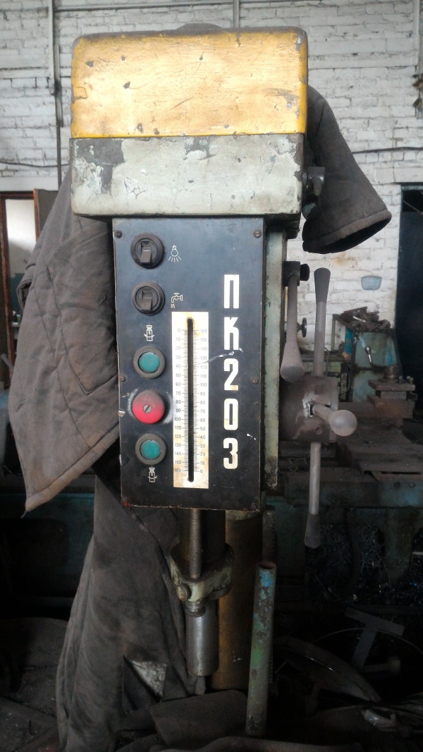 вертикально-сверлильный станок модели ПК-203