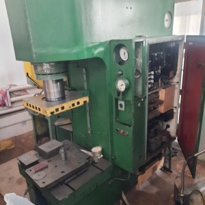 Продаём пресс гидравлический П6328 (63 тн усилие)