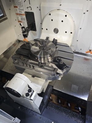 Вертикальный 5-ти осевой (4+1) фрезерный обрабатывающий центр модель VCenter - AX630 (VICTOR TAICHUNG MACHINERY WORKS CO.,LTD)