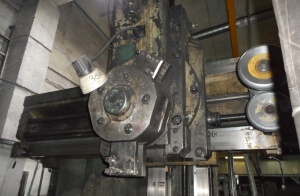 Токарно-карусельный станок модели 1516